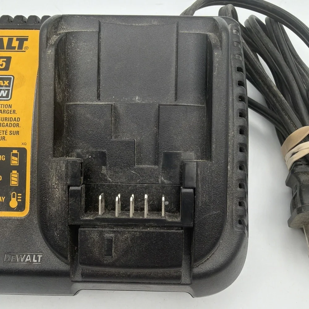 DEWALT DCB115 12V 20V MAX Lithium Ion Fast Battery Charger READ Description!